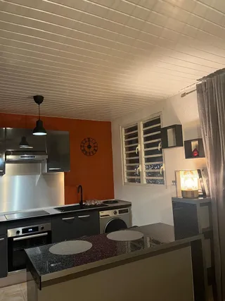 Cayenne Chic 2