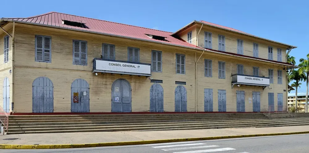 Appart-hôtel ou meublé de tourisme à Cayenne : que choisir