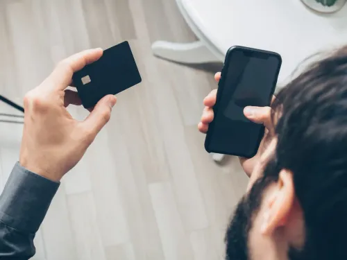Banque et mobile : ouvrir ses comptes en arrivant