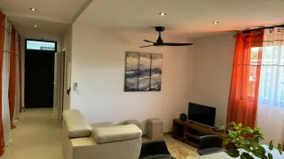 Un déplacement par mois à Cayenne : retrouver le même appartement, simplifier la facture