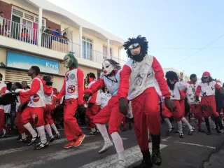 Carnaval de Guadeloupe : calendrier, parcours et secrets des groupes à po