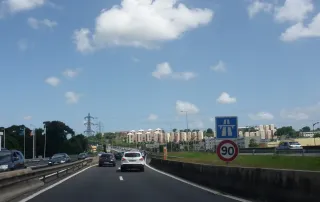 Conduire en Martinique : routes, embouteillages et stationnement