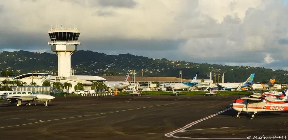 Continuité territoriale Martinique : LADOM et aides au voyage, qui y a droit et combien ça change pour votre budget