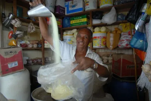 Couac et cassave : tout savoir sur le manioc, base de la table guyanaise