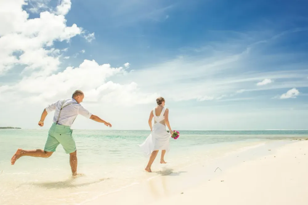 Destination wedding en Guyane : organiser le mariage-voyage dont vos invités parleront