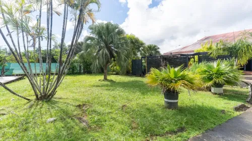 Dormir à Cayenne en famille pour une nuit : quatre personnes, une maison entière