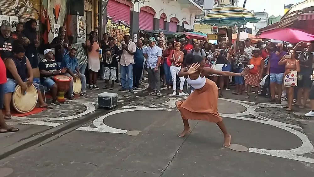 Festival Gwoka à Sainte-Anne : loger au rythme du tambour