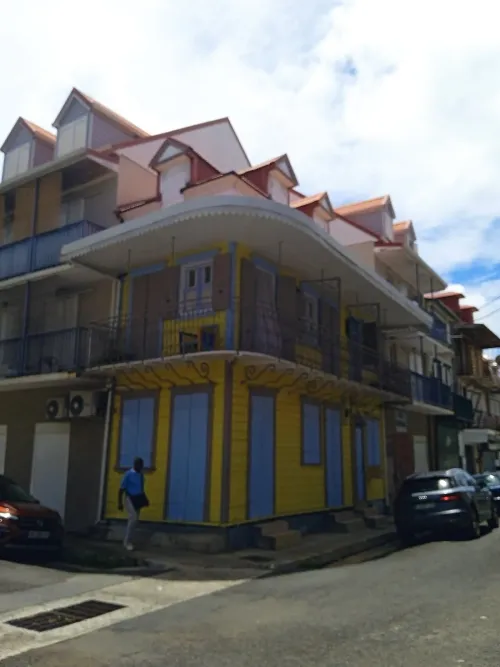 Reduction d'impot Girardin ou LMNP en Guadeloupe : que choisir ?