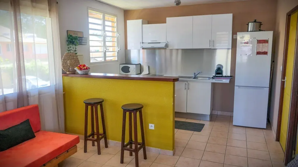 Hôtel avec cuisine à Cayenne : cuisiner plutôt que payer trois restaurants