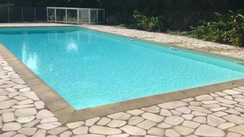 Hôtel avec piscine à Cayenne : trois adresses avec bassin