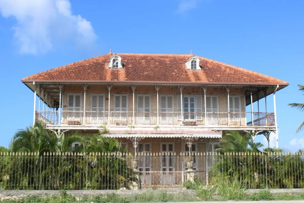 Indivision et succession : transmettre un bien locatif en Guadeloupe
