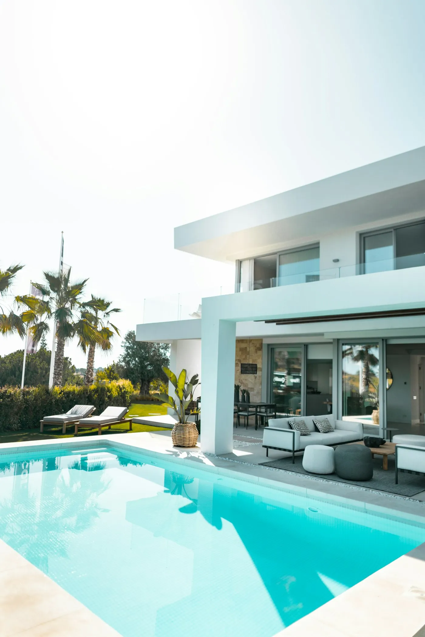 Villa with pool under rental management — Hostel Toucan concierge service
