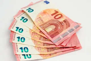 在法属圭亚那如何付款：现金、银行卡，以及马罗尼河和奥亚波克河前的最后几台取款机