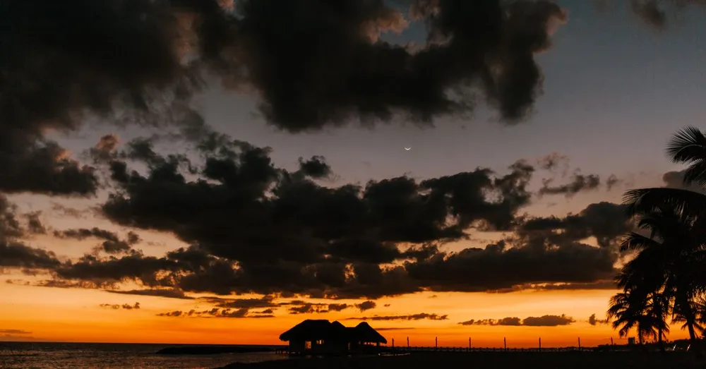 Atardecer en Martinica: las playas del poniente en la costa Caribe