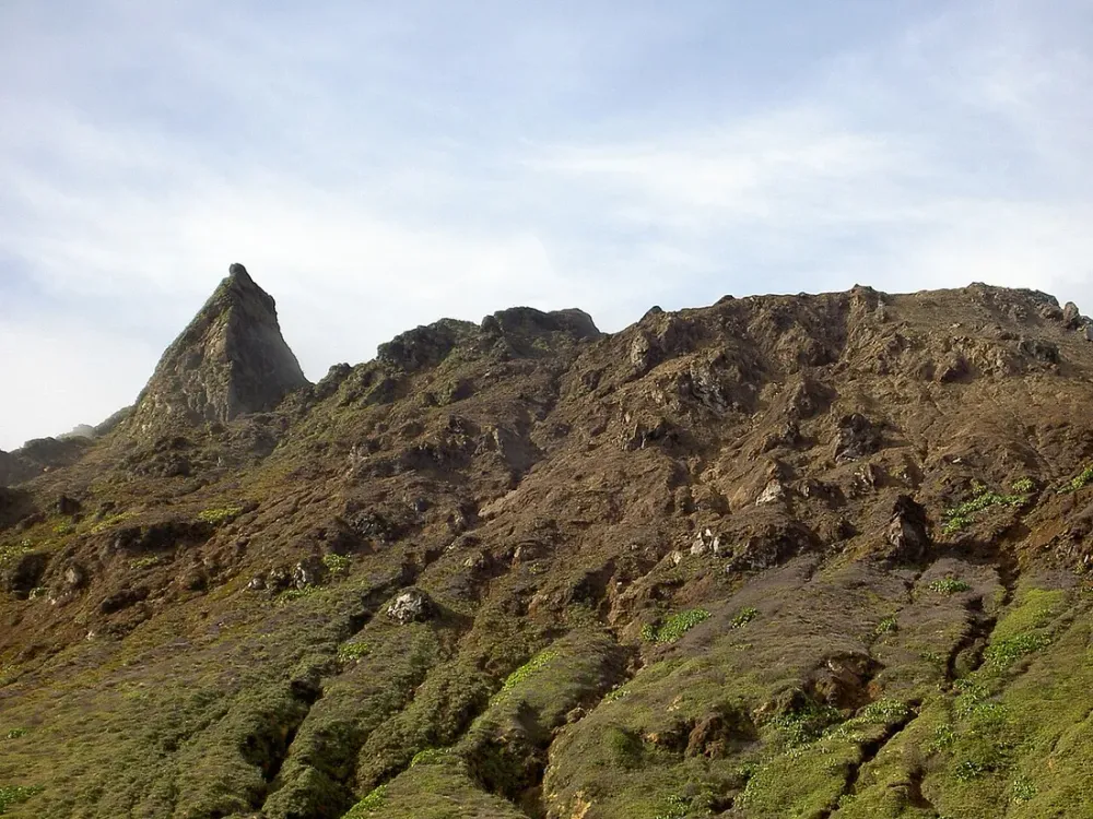 Randonnée Tête Allègre et Nez Cassé : cratère secondaire de la Soufrière