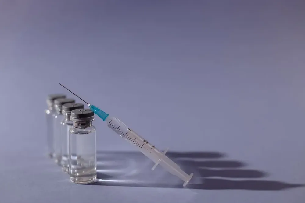 Vaccin Guyane : fièvre jaune, paludisme et trousse santé pour un voyage serein