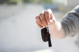 Voiture en Guyane : acheter ou louer en arrivant ?