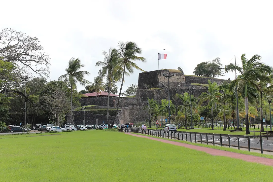 Le Fort Saint-Louis vu de l'esplanade a Fort-de-France, en Martinique