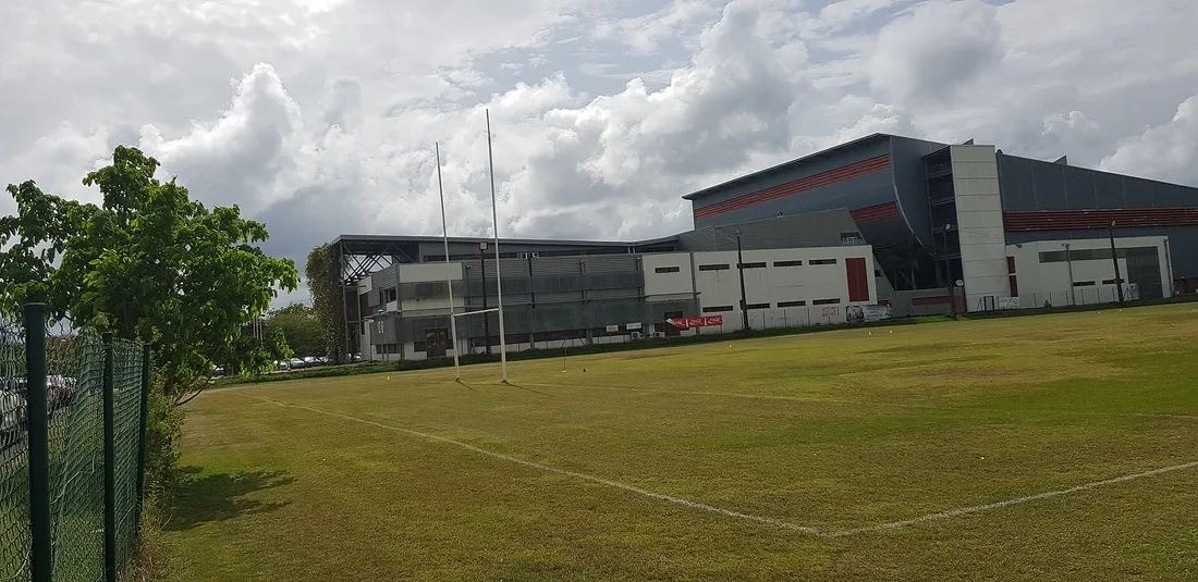 Palais des sports du Gosier en Guadeloupe, grande salle événementielle et sportive